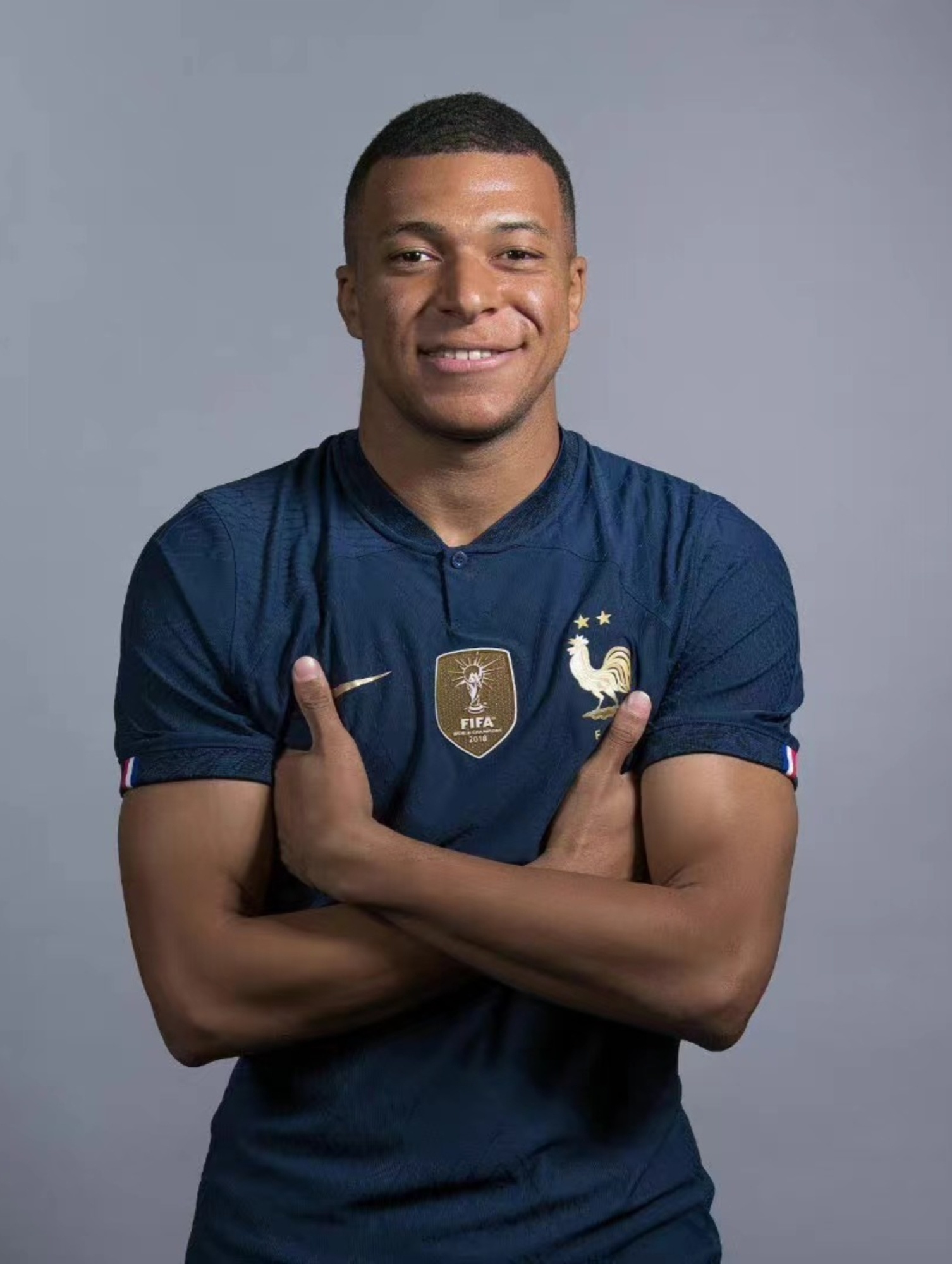 FOG与NFL达成多年合作，标志性宽松剪裁引关注