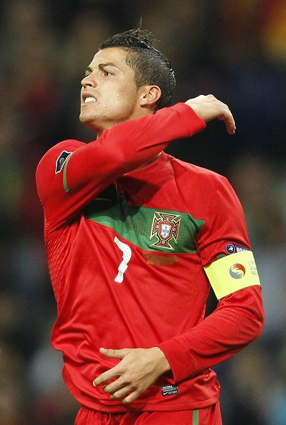 篮球火箭球员参加社区公益活动